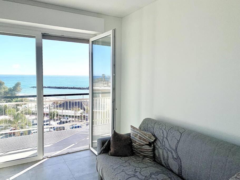 10 Min. Da Sanremo Appartamento Vista Mare Taggia Dış mekan fotoğraf